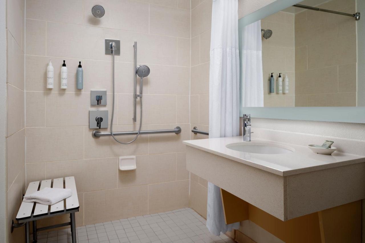 Springhill Suites Austin South Экстерьер фото